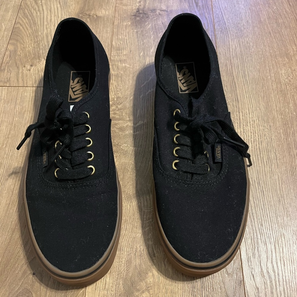 Men’s Vans black with brown bottom size 10.5